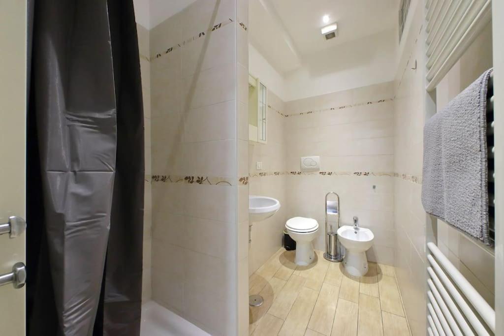 Vatican Flat Spacious Cozy With Court Рим Екстериор снимка