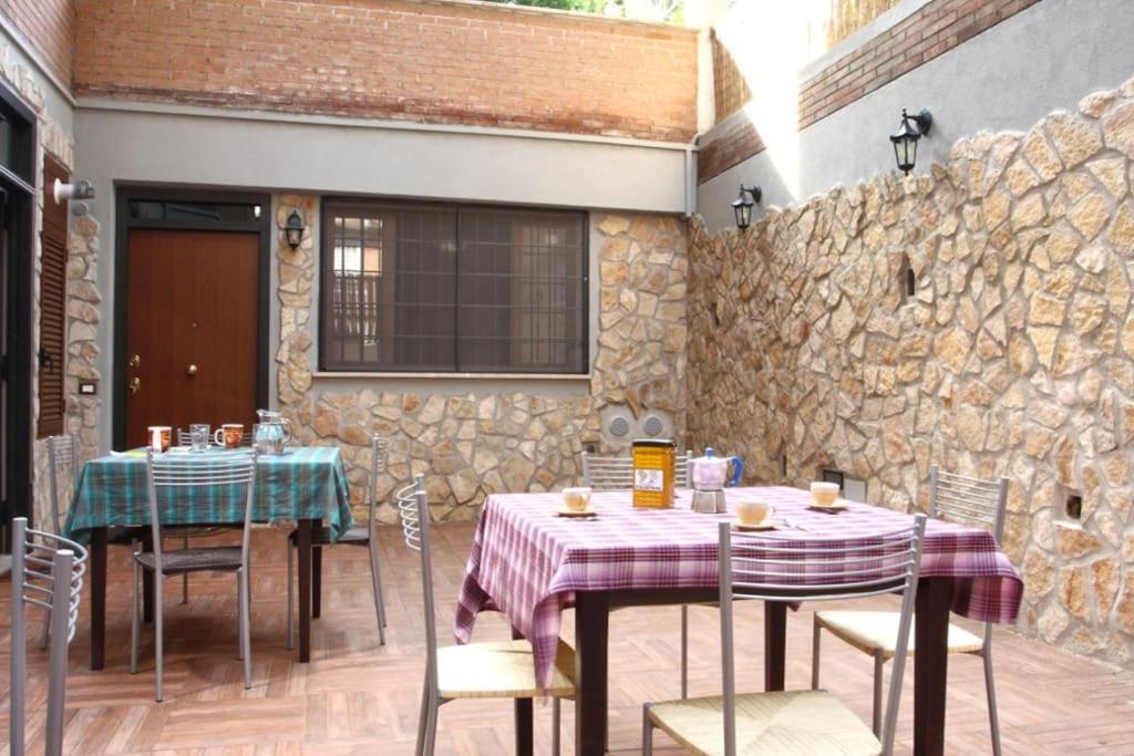 Vatican Flat Spacious Cozy With Court Рим Екстериор снимка